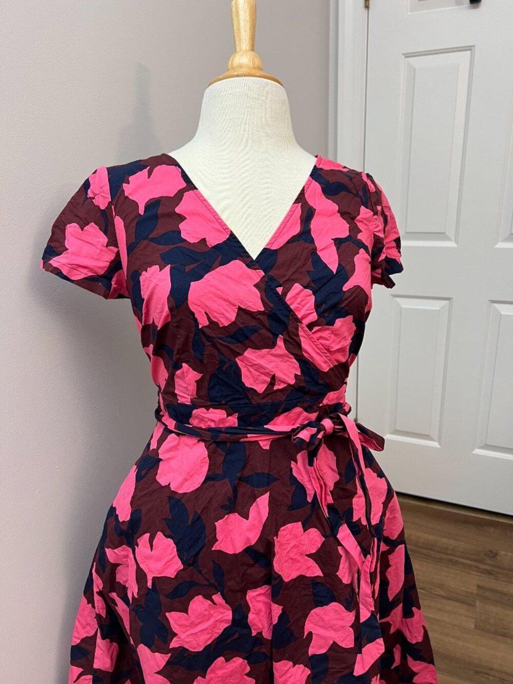 Boden Cotton Pink Floral Tie Waist Fit and Flare Dress Sz 4 - Picture 4 of 12